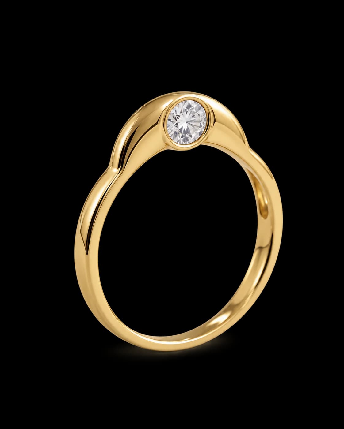 Solitaire Arch Ring, 18k Solid Gold — studio view